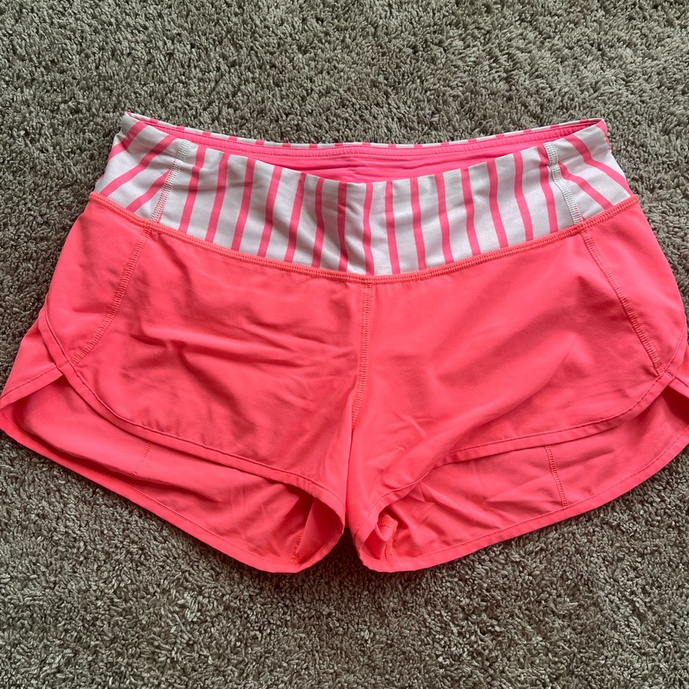 Lululemon size 6 speed shorts 2.5” inseam 4-way stretch
